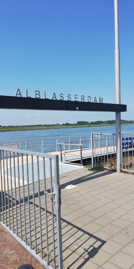 La Nostra Casa Bed & Breakfast Alblasserdam Екстериор снимка